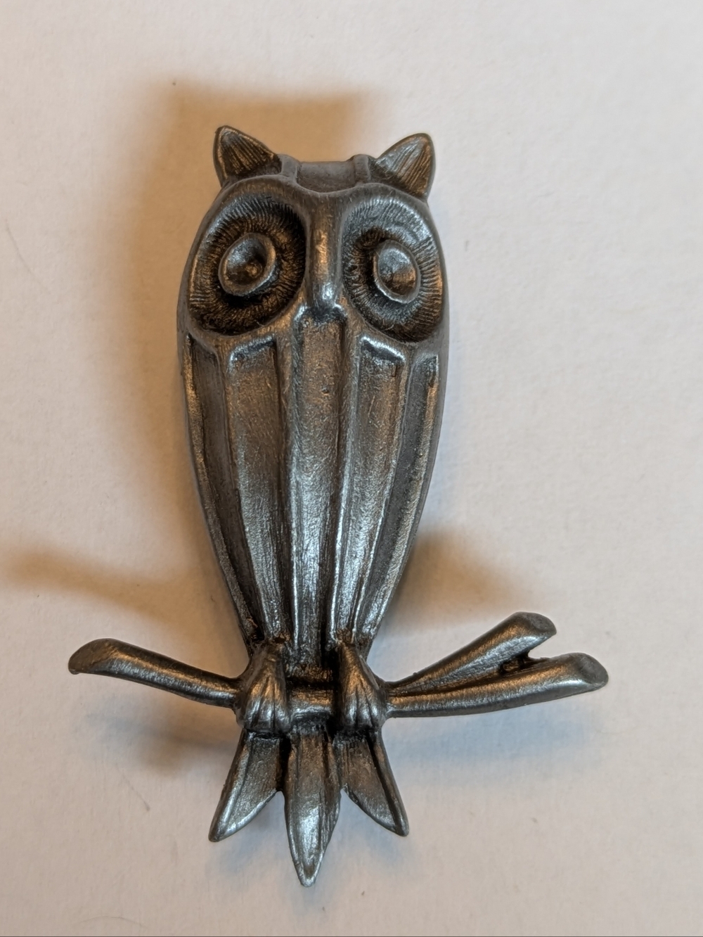Vintage Owl Brooch Pewter Silver Tone Figural Bird Pin Cute Retro 1.6”